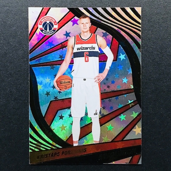 Kristaps Porzingis - 2021-22 Panini Revolution Astro #43 - Picture 1 of 2